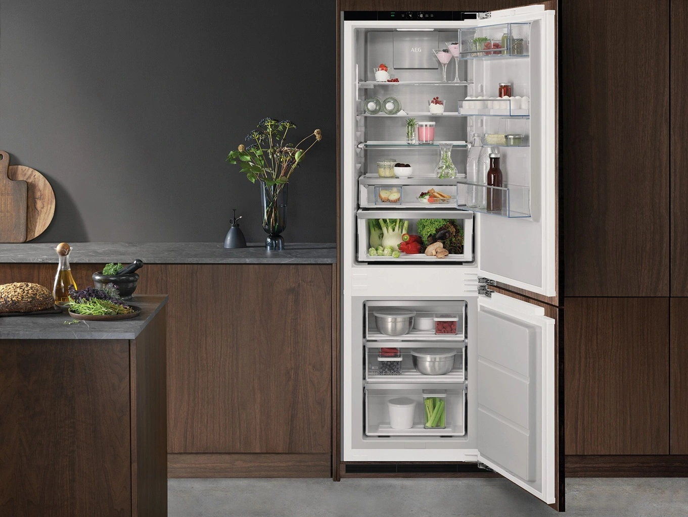 AEG duurzame inbouwkoelkast